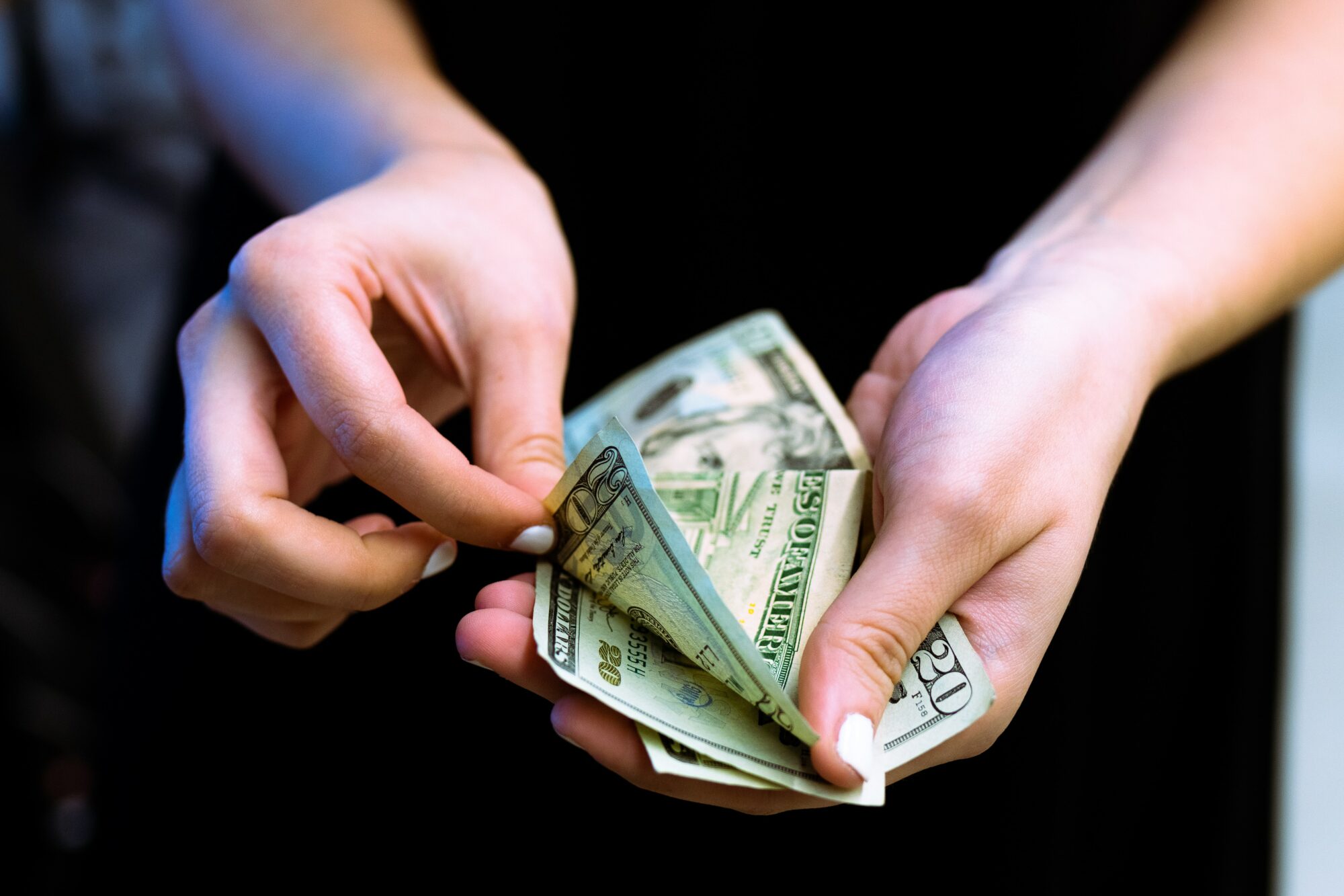 How to Invest in Stocks for Beginners (with Little Money)