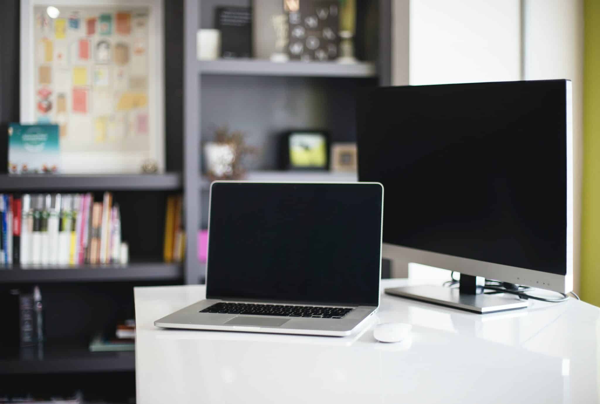 7 Best Computers for Trading Stocks in 2025 [Day Trading]